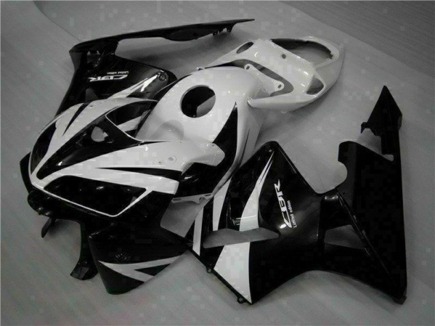 2005-2006 Black Honda CBR600RR Motorcycle Fairing Kit 2005-2006 Black Honda CBR600RR Motorcycle Fairing Kit