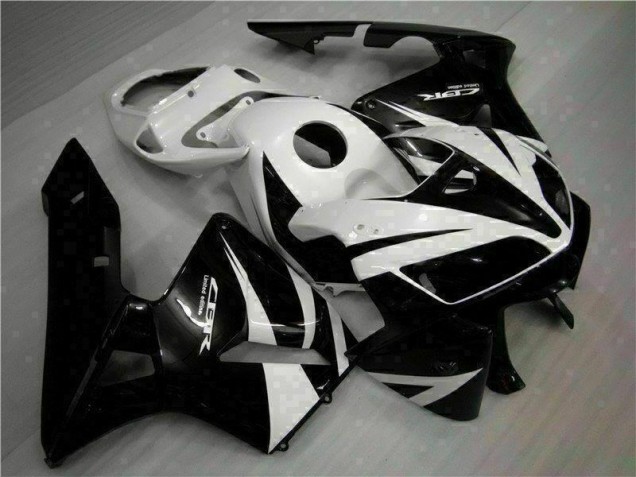 2005-2006 Black Honda CBR600RR Motorcycle Fairing Kit 2005-2006 Black Honda CBR600RR Motorcycle Fairing Kit