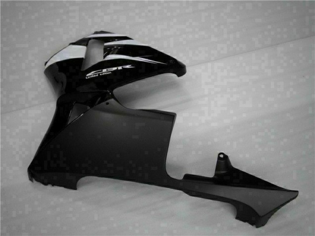 2005-2006 Black Honda CBR600RR Motorcycle Fairing Kit 2005-2006 Black Honda CBR600RR Motorcycle Fairing Kit