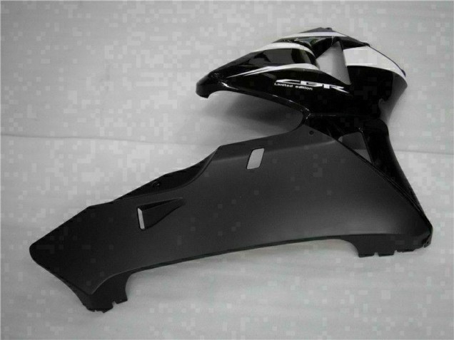 2005-2006 Black Honda CBR600RR Motorcycle Fairing Kit 2005-2006 Black Honda CBR600RR Motorcycle Fairing Kit